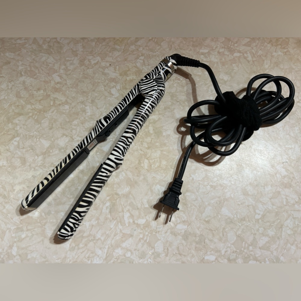 José Eber Zebra Flat Iron